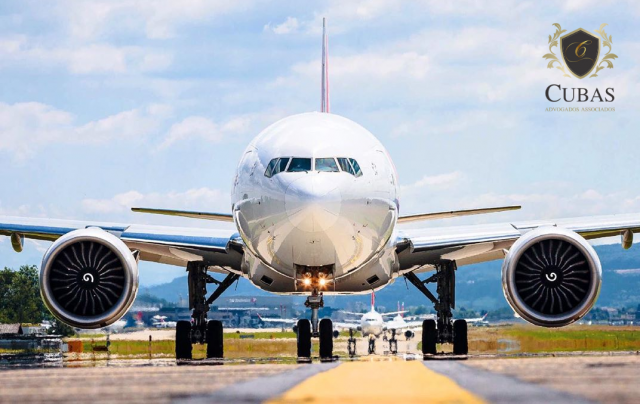 Companhia area internacional indenizar passageiros impedidos de embarcar