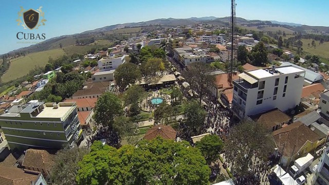 Construtora n�o entrega obras de loteamento no prazo e ter� que pagar danos morais