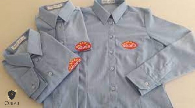 Ju�za nega horas extras de tempo utilizado para colocar uniforme