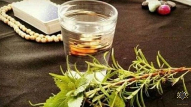 Mulher que aplicou golpe da benzedura na pr�pria sogra � condenada no Extremo Oeste