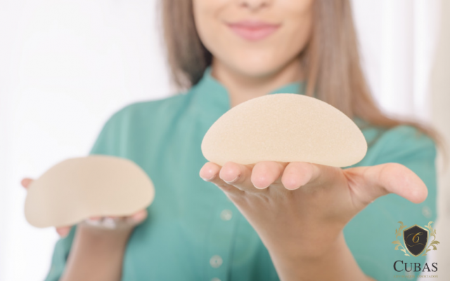 Mulher que sofreu danos ap�s cirurgia est�tica deve ser indenizada por cirurgi�o