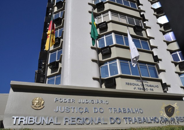 TRT-4 reverte despedida por justa causa de tcnico de enfermagem em razo de duplicidade da punio