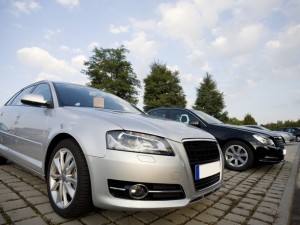 Erro grosseiro em anncio de valor de carro afasta responsabilidade de revendedora