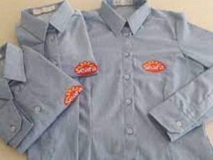 Ju�za nega horas extras de tempo utilizado para colocar uniforme